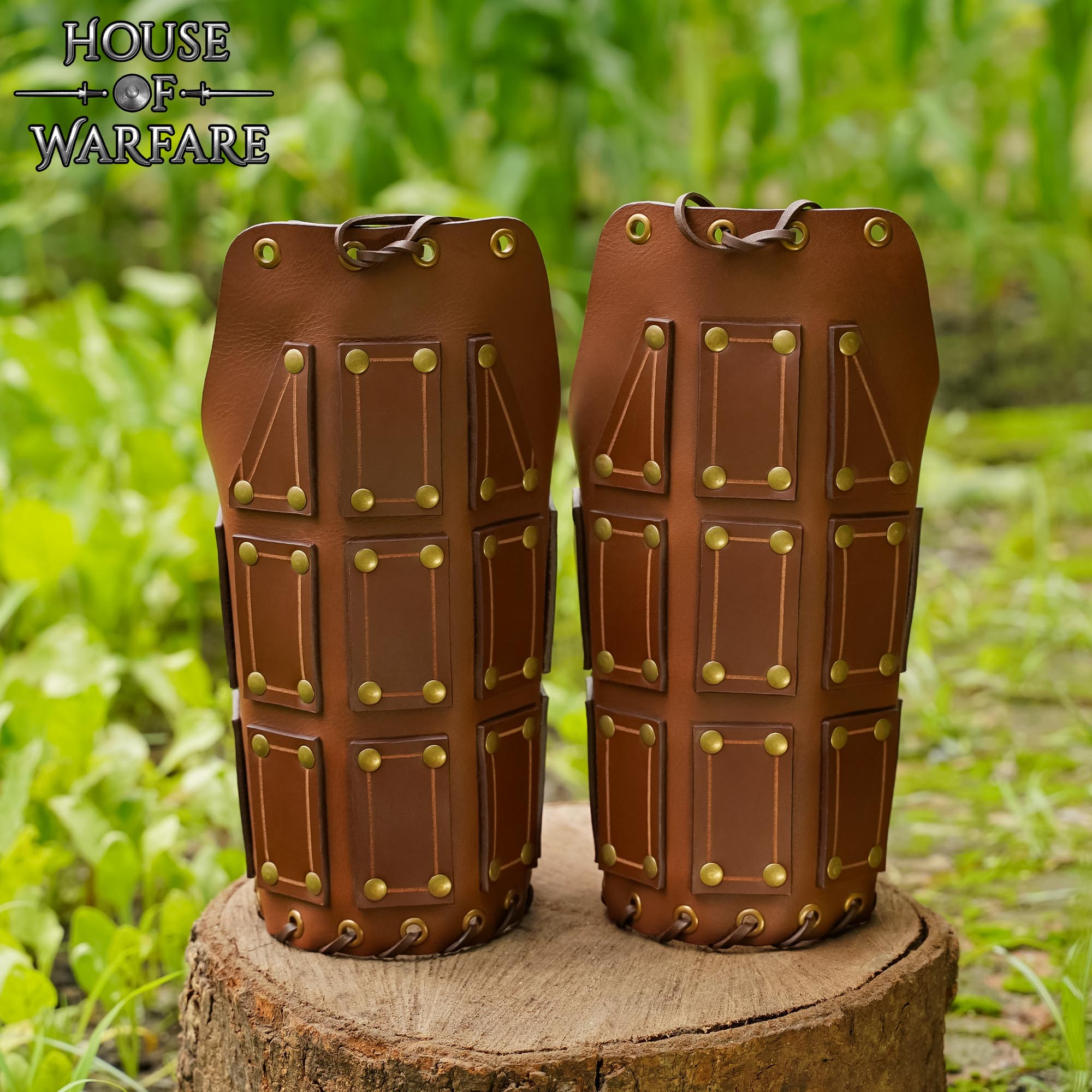 Omoplatas medievais em couro marrom modelo Bohemond