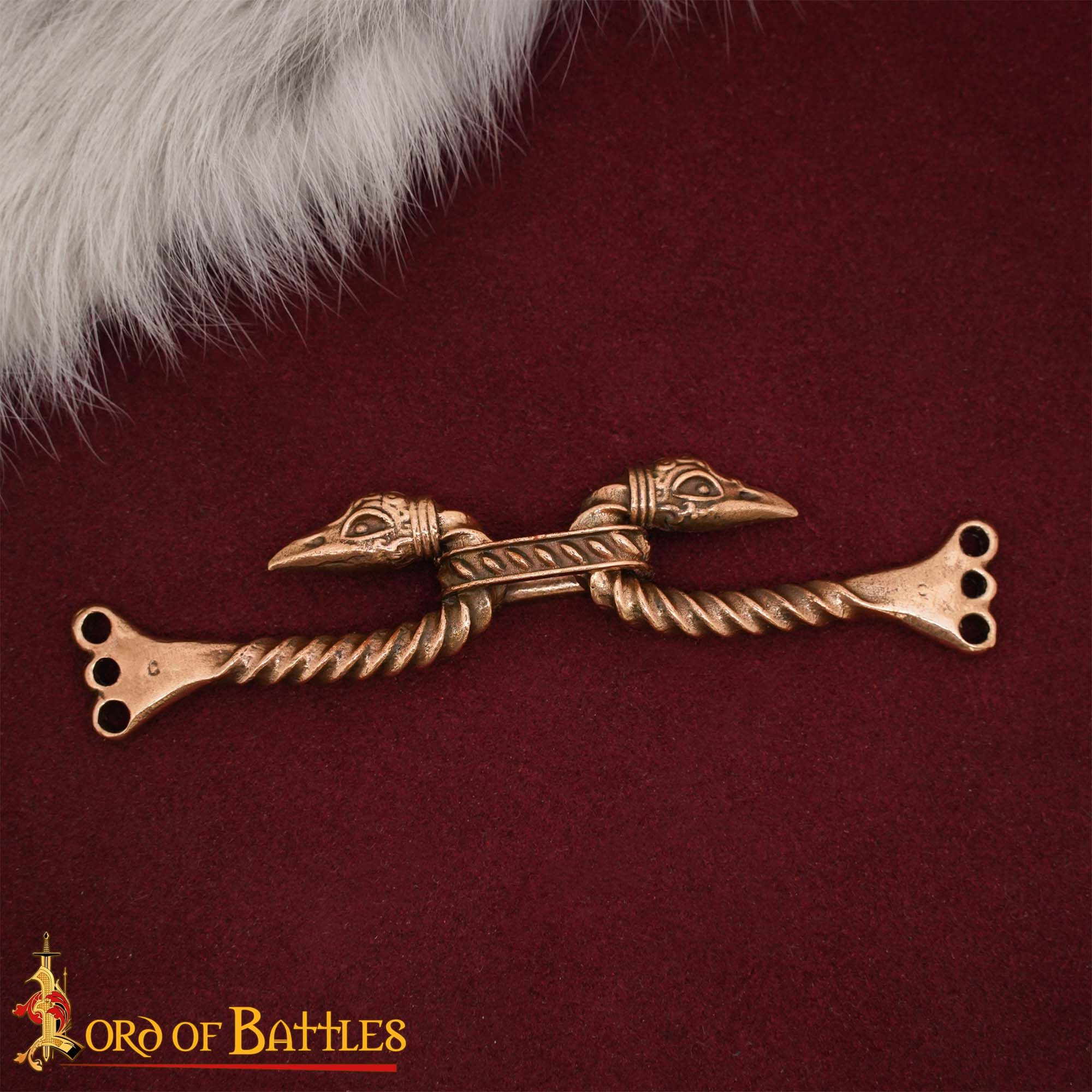 Fecho de capa celta modelo corvos em bronze envelhecido