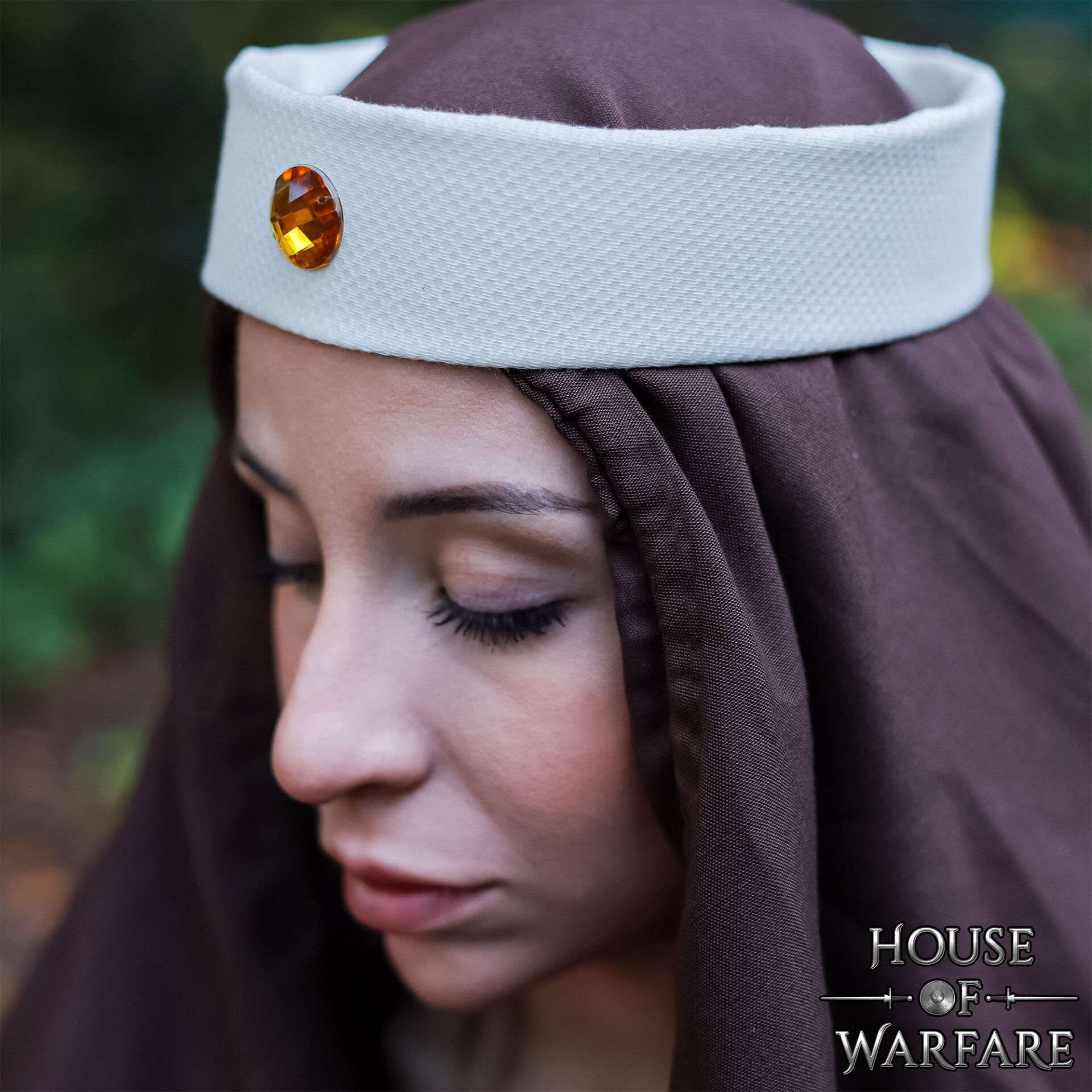 Tocado medieval tipo Garlanda em branco