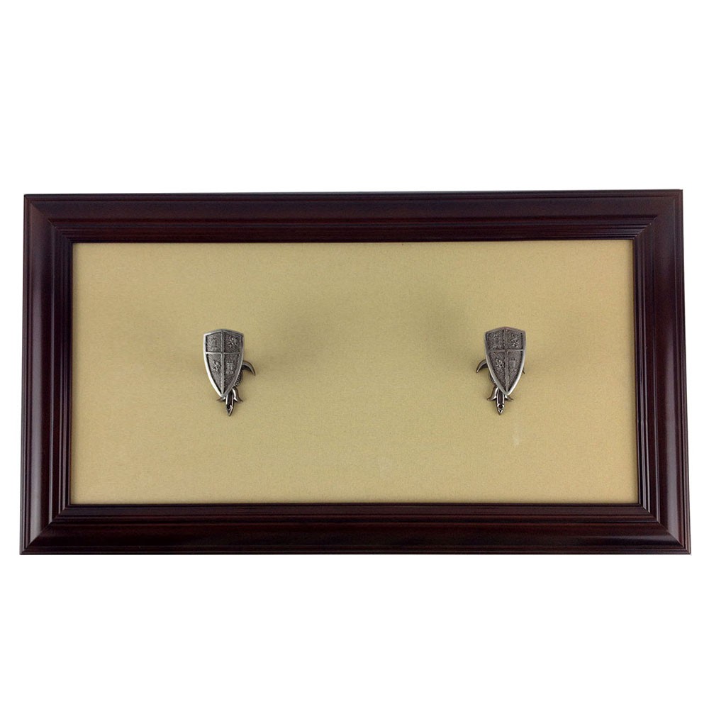 Exibição do quadro 1 pistola (32x57 cms.)