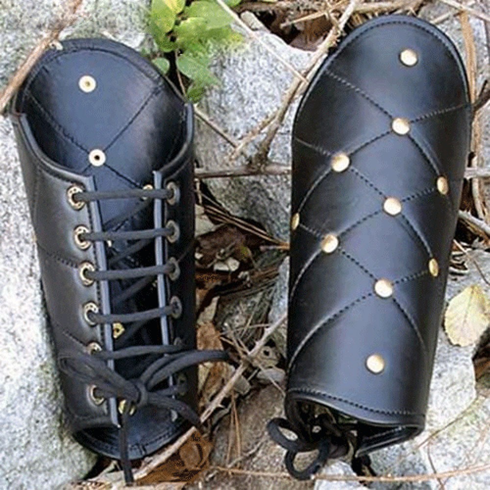 Pulseiras de couro rebitadas