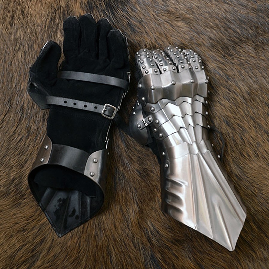 Manoplas rebitadas, aço de 1,3 mm.