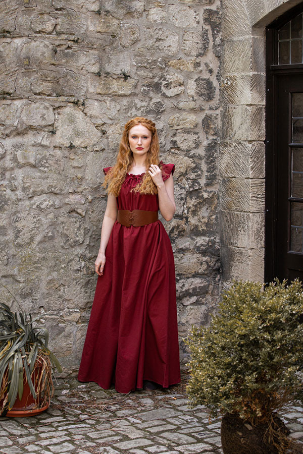 Vestido longo medieval modelo Clara, cor vermelha