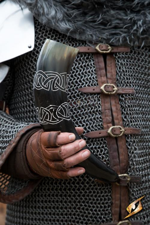 Chifre Nós celtas claro-escuro