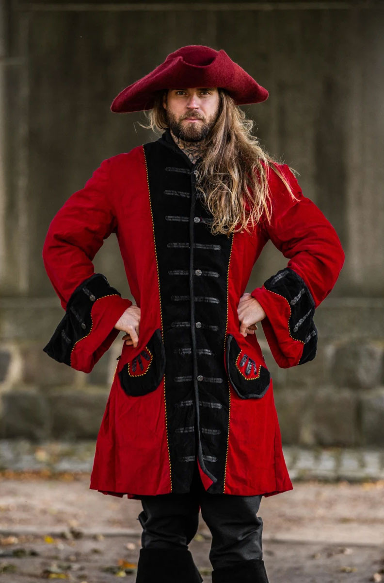 Gorro Hugo pirata tricorn em lã, vermelho