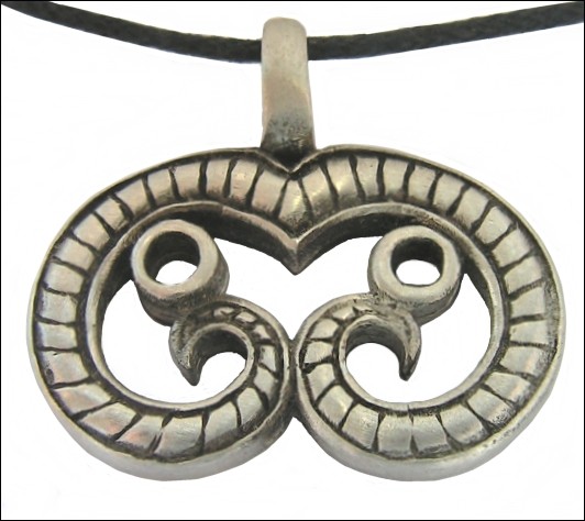 pingente de chifre viking