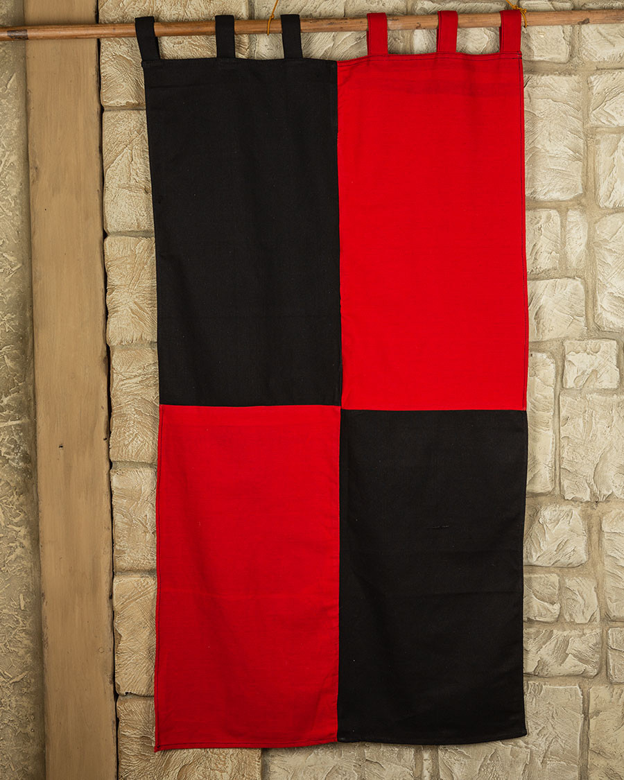 Faixa esquartejada de algodão pesado 160 x 75 cm. (preto vermelho)