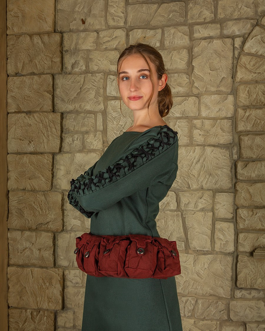 Cinto medieval com 5 bolsos modelo Borchard cor bordô