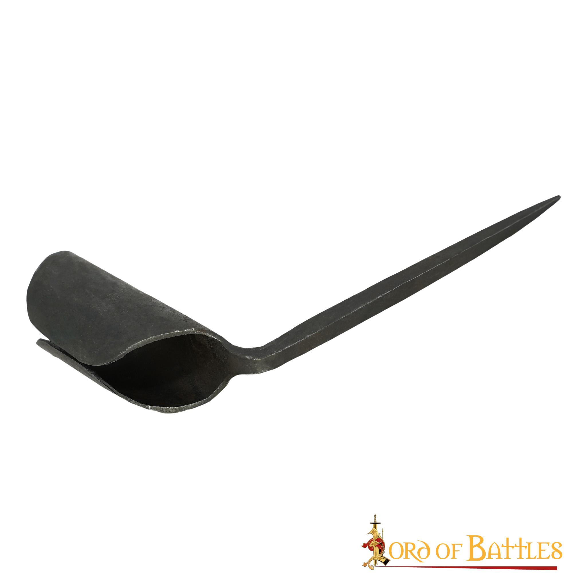 Castiçal medieval em ferro forjado à mão