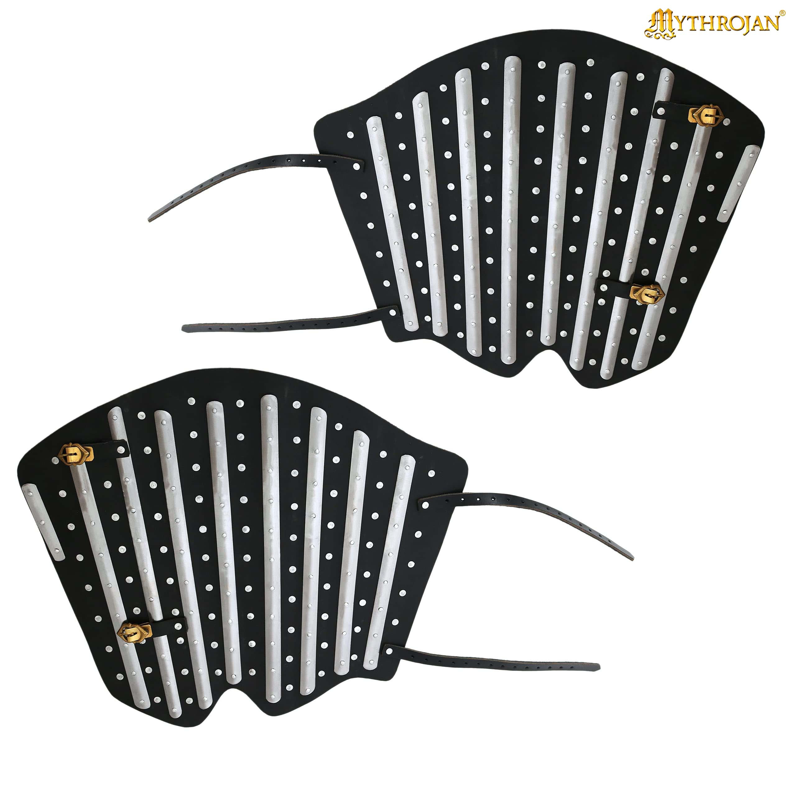 Torresmos medievais do século XIV em couro e aço