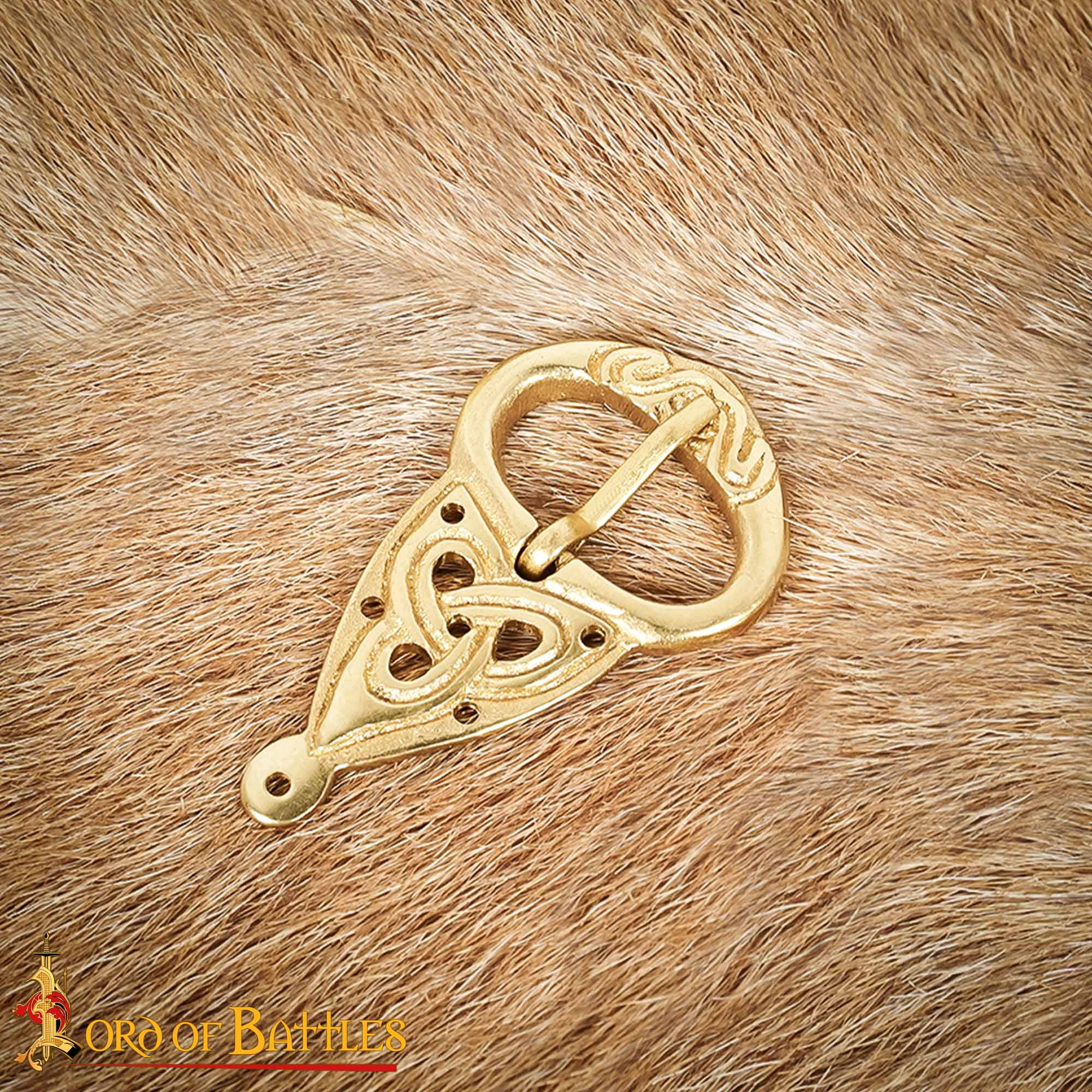 Fivela de cinto vikinga com nós celtas