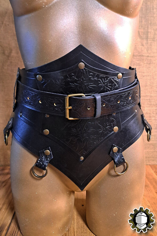 Corset medieval de couro com cinto modelo Senua, cor preta