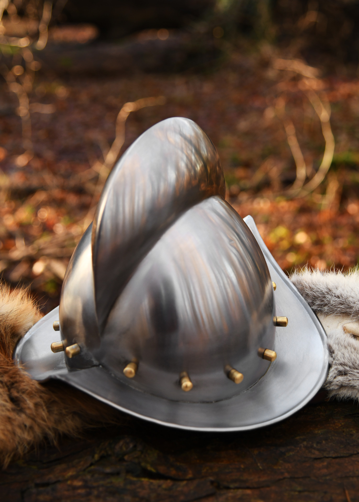 Capacete Morion alemão medieval, século XVI