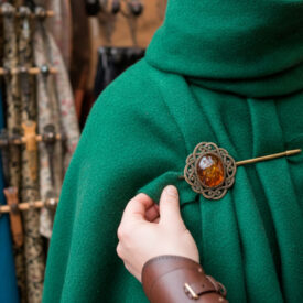 desvendando-o-segredo-como-escolher-a-fibula-medieval-perfeita-para-a-sua-capa