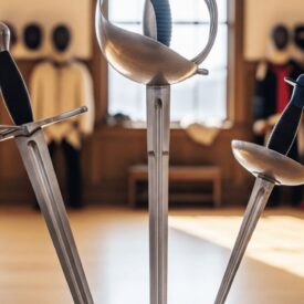 diferencas-entre-espada-sabre-e-florete-guia-completo-para-entender-tecnicas-regras-e-equipamento