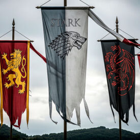estandartes-das-casas-de-game-of-thrones-historia-simbolismo-e-replicas-para-ambientar-westeros