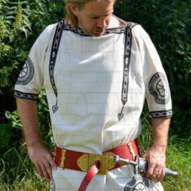 Túnica Manicata Romana: História, design e guia prático para recriação tunica-manicata-romana-historia-design-e-guia-pratico-para-recriacao